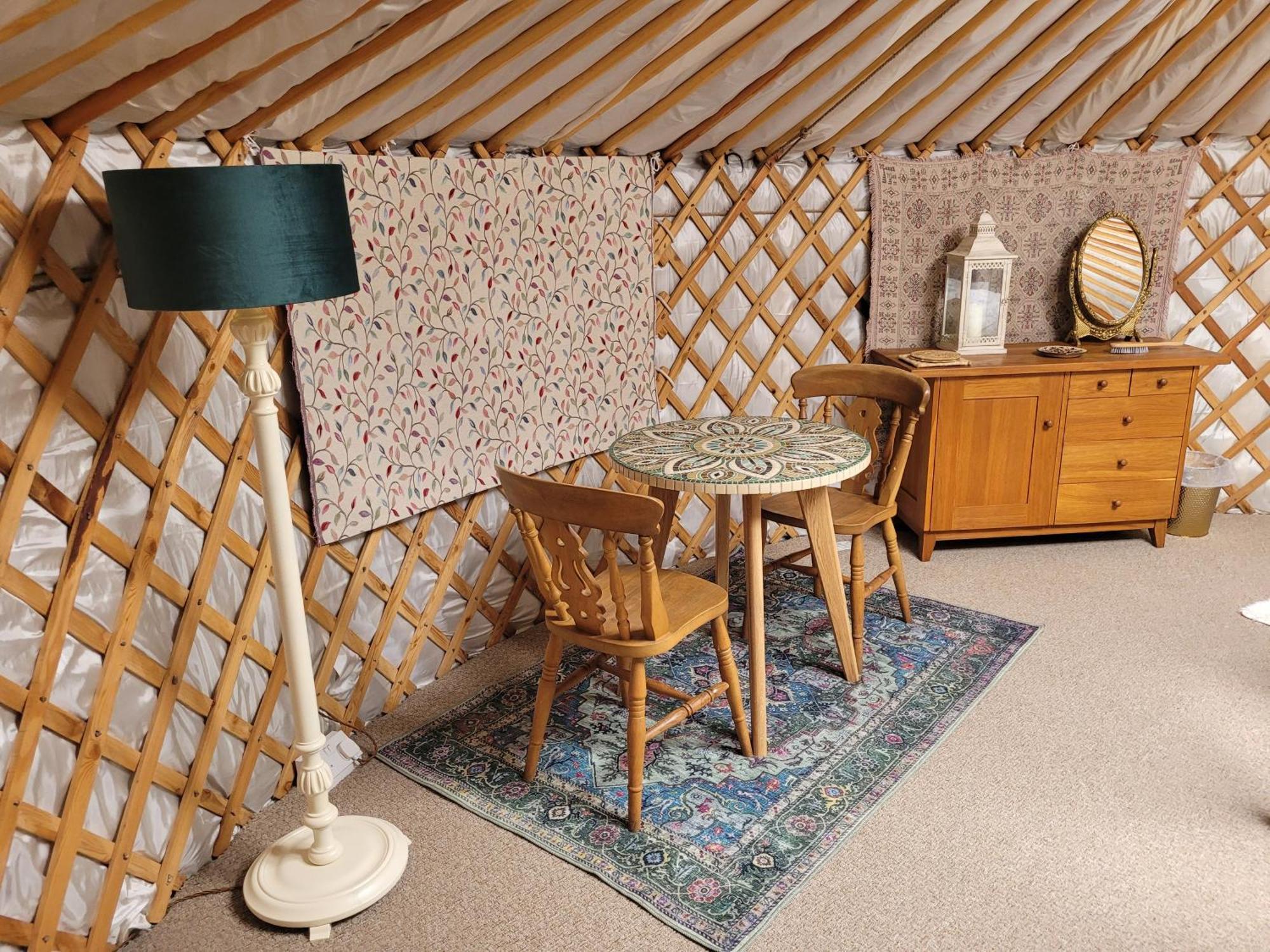 Go Eco Glamping Hotel Lampeter Exterior photo
