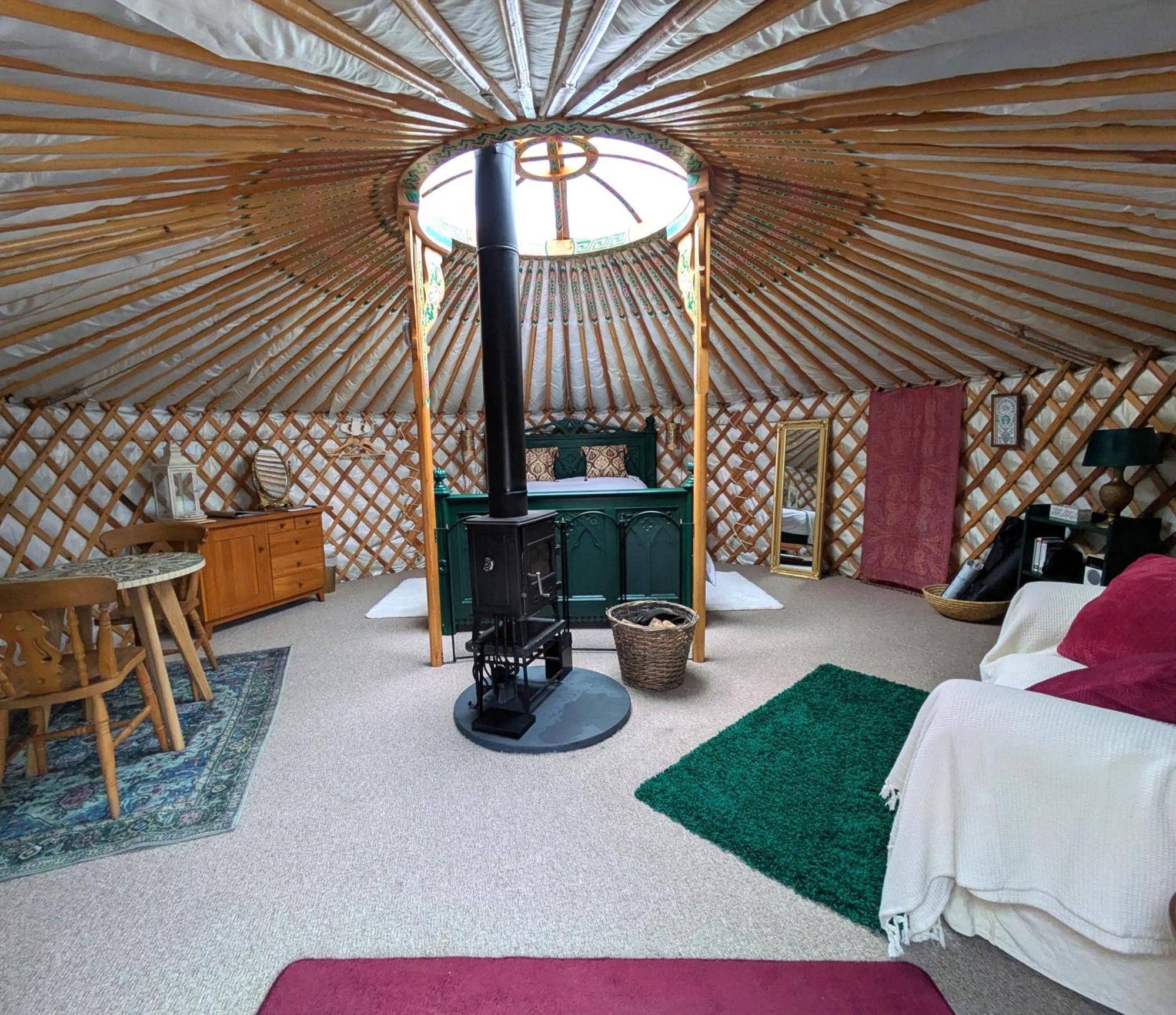 Go Eco Glamping Hotel Lampeter Exterior photo